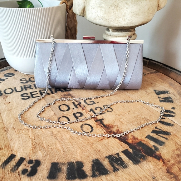 Charming Clutch/Shoulder Bag 😍 - Picture 4 of 8